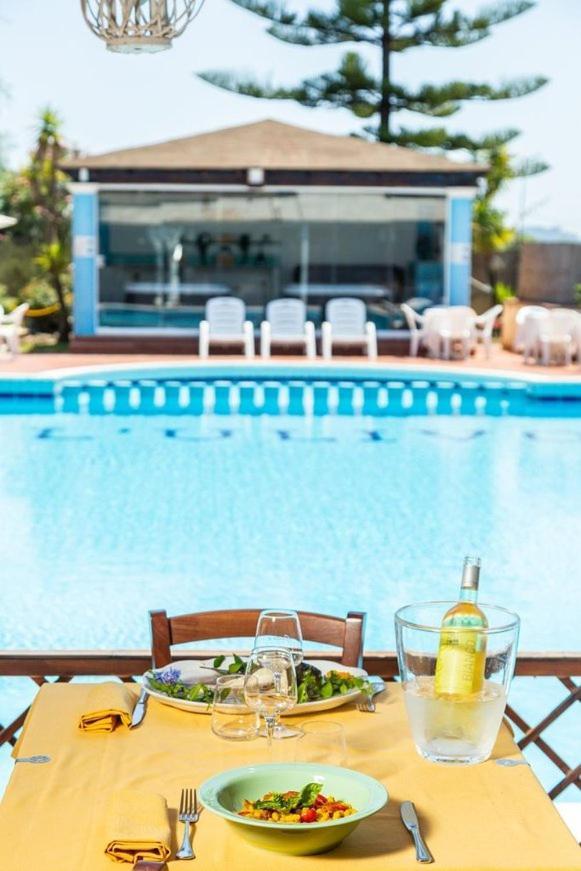 Hotel L'Ulivo จิราโซเล ภายนอก รูปภาพ